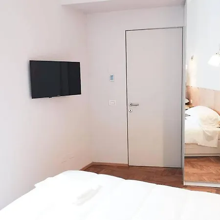아파트 Ca' Design